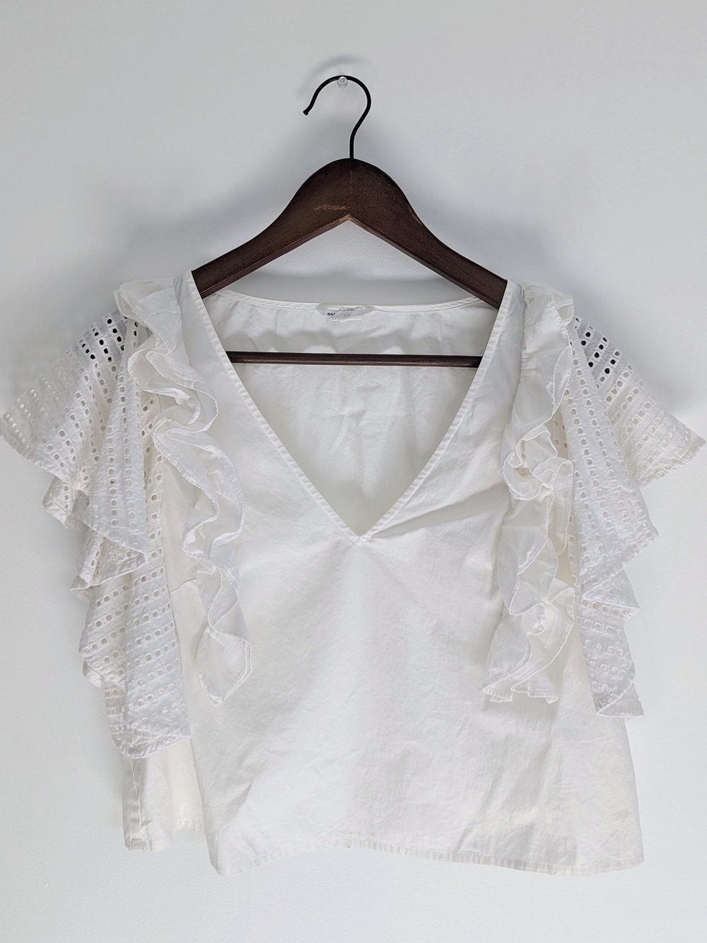 Club Monaco White V-Neck Ruffle Eyelet Sleeve Blouse